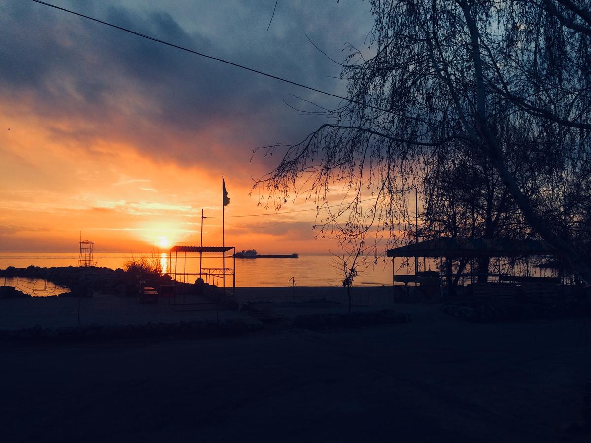 Maiami Hotel Nikopol Buitenkant foto