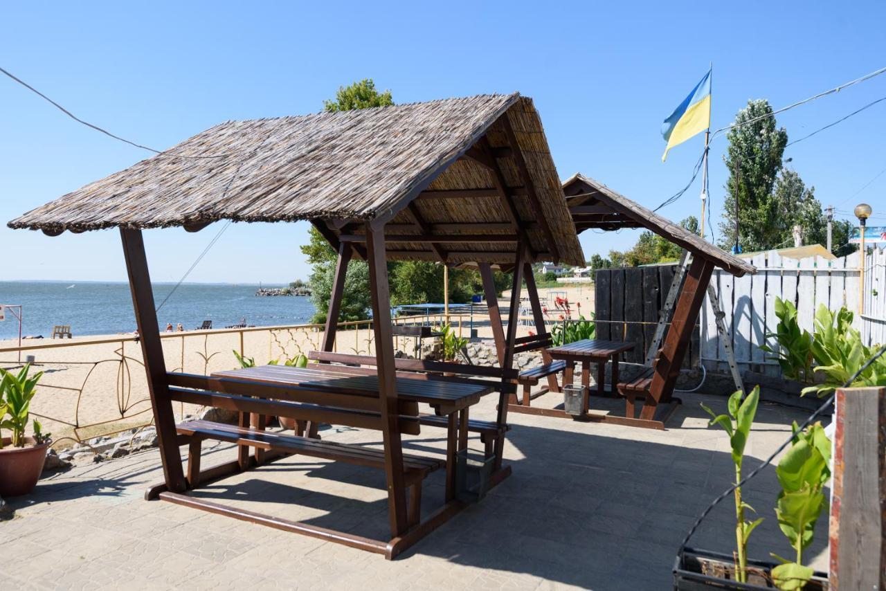 Maiami Hotel Nikopol Buitenkant foto