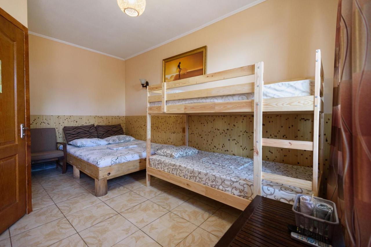 Maiami Hotel Nikopol Buitenkant foto
