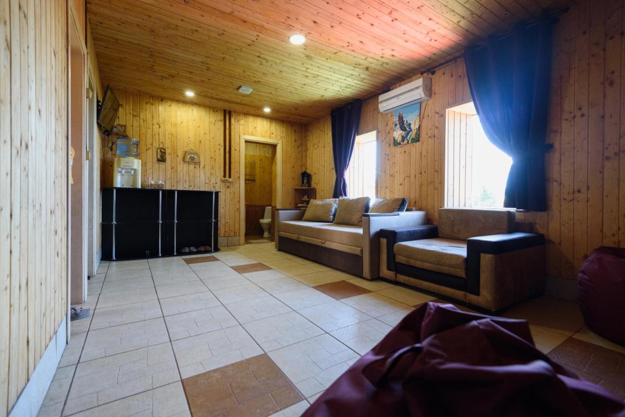 Maiami Hotel Nikopol Buitenkant foto