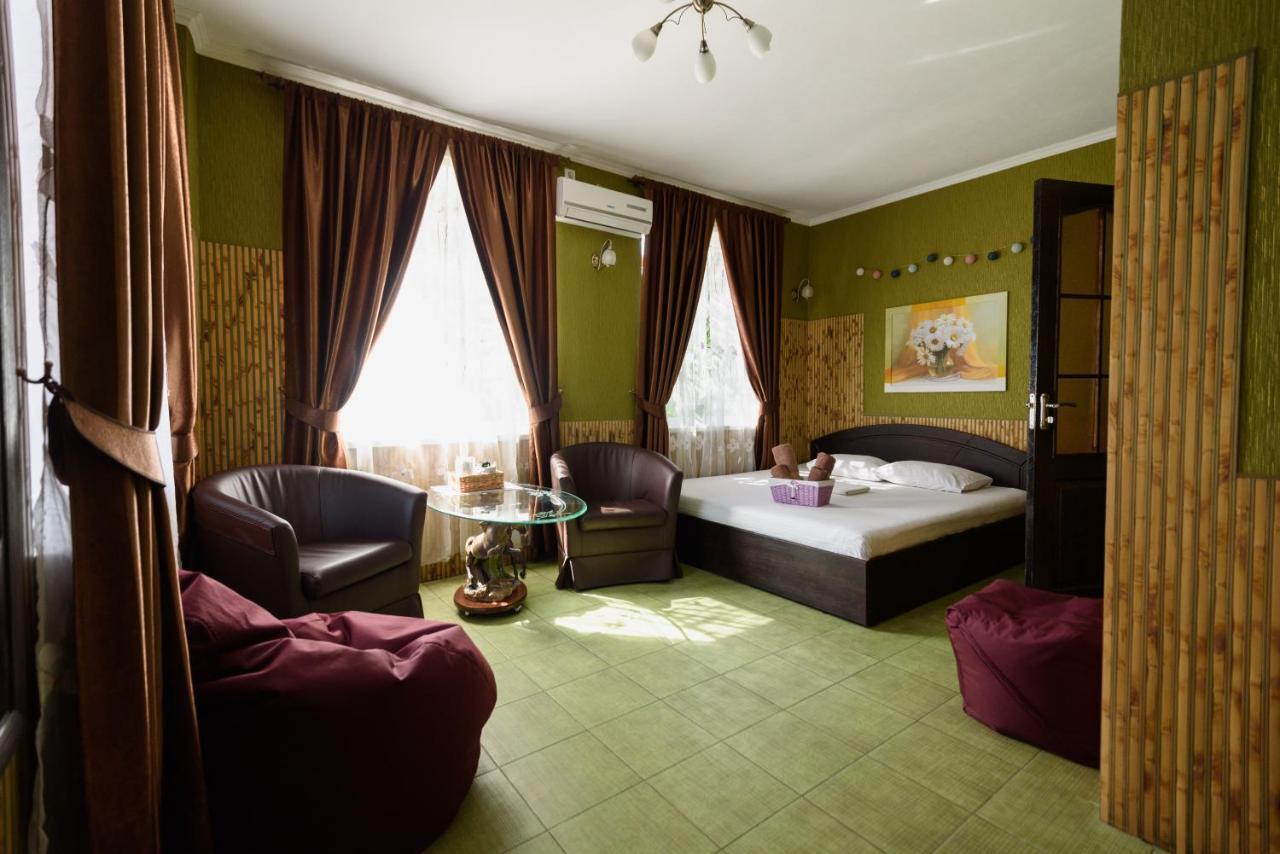 Maiami Hotel Nikopol Buitenkant foto