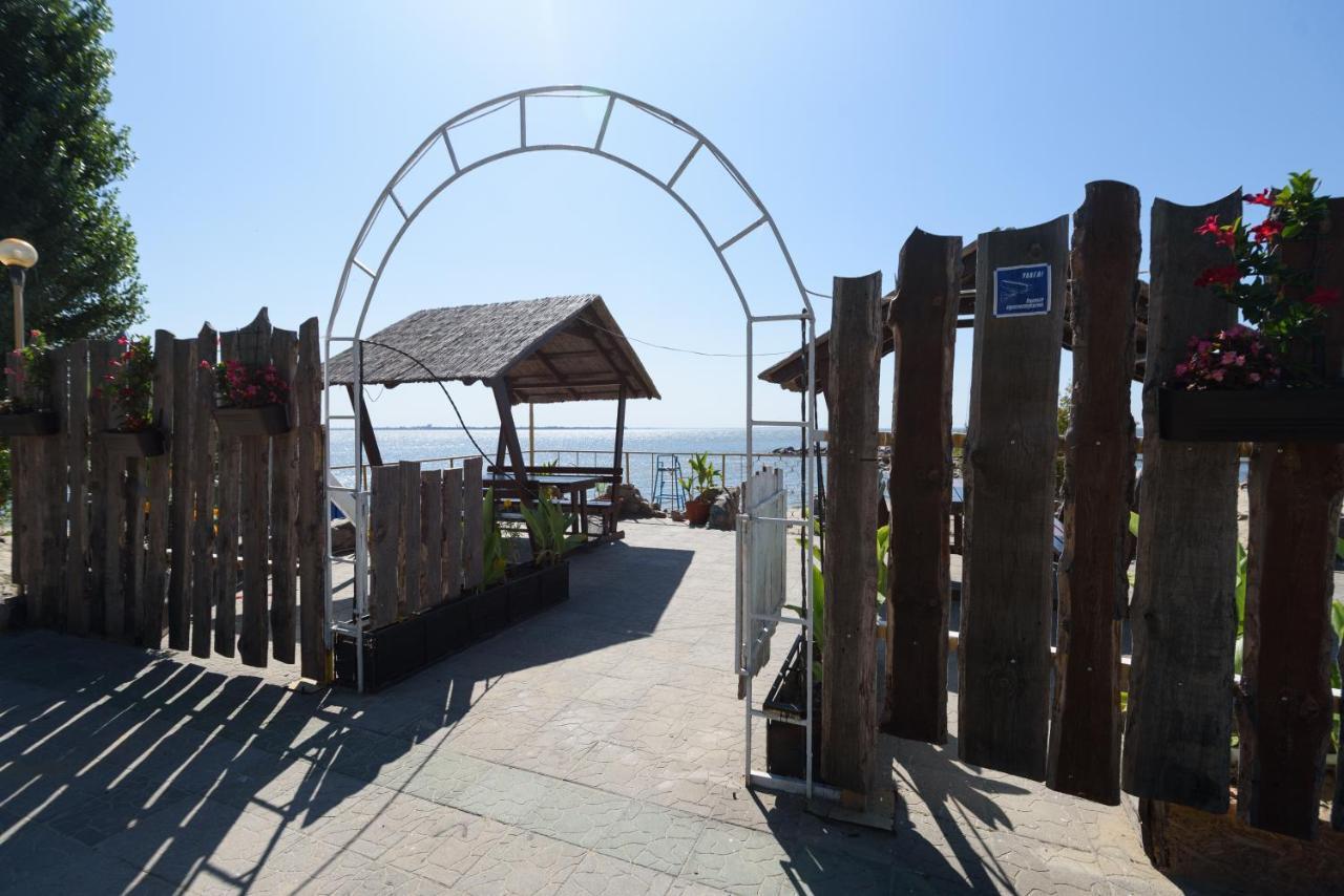 Maiami Hotel Nikopol Buitenkant foto