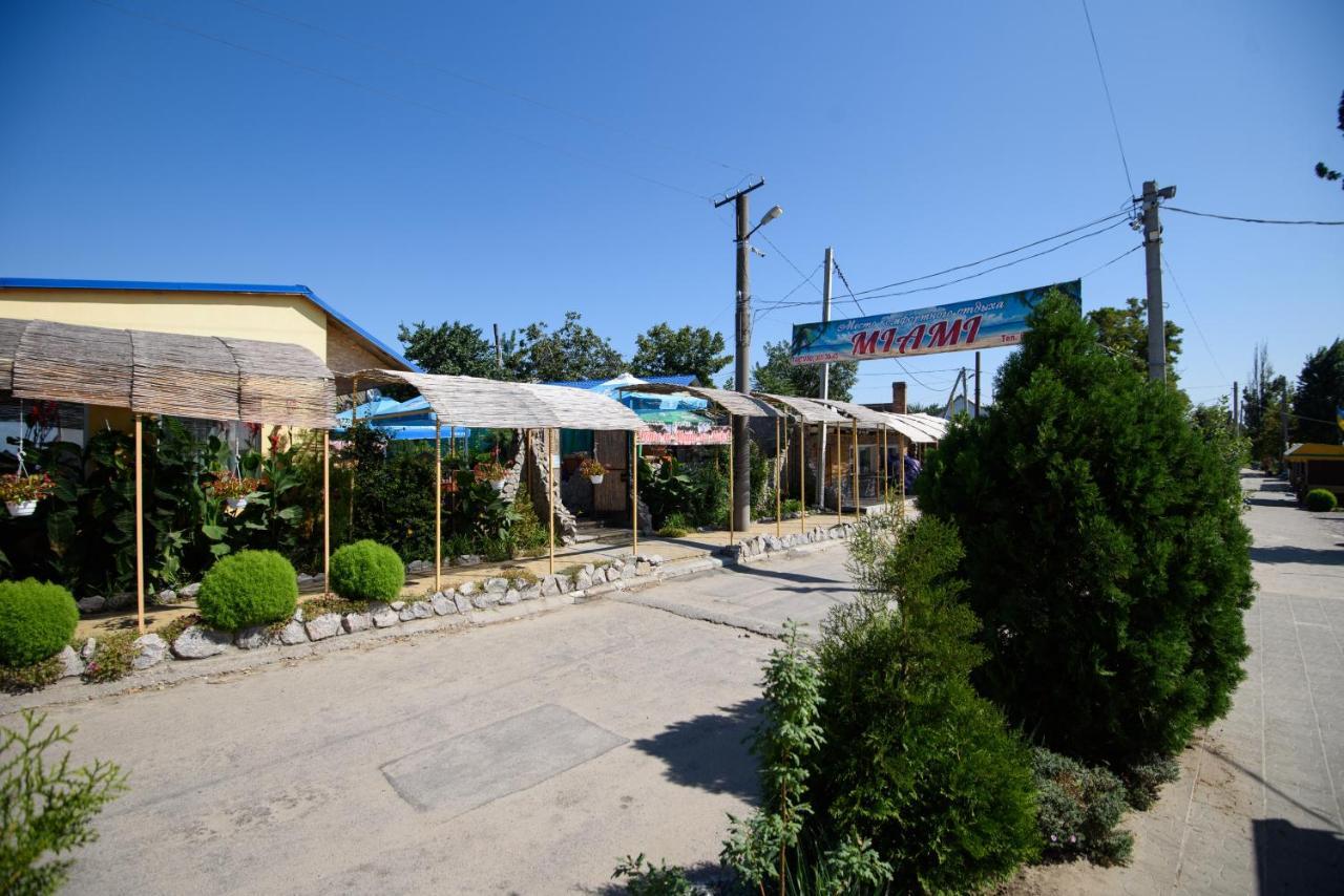 Maiami Hotel Nikopol Buitenkant foto
